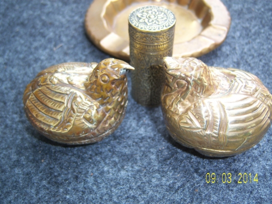 นกกวัก คุ้ม ทองเหลือง และ ตลับใส่ยานัตถ์