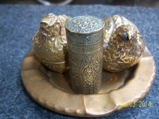 นกกวัก คุ้ม ทองเหลือง และ ตลับใส่ยานัตถ์