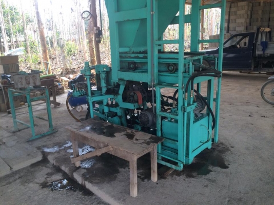 เครื่องอัดบล๊อกไฮดรอลิก เครื่องศิลาทิพย์พิจิตร ใช้งานปีเดียว โม่ใหญ่ ๑.๕ เมตร ทุบราคาพิเศษเหลือเพียง 185,000 บาท.