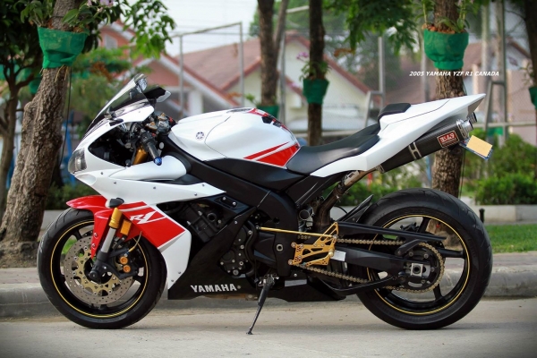 ขายR1 ปี2005 สเป็กแคนนาดา ทะเบียนโอน ของแต่งเยอะ ไม่เคยล้ม สภาพนางฟ้า