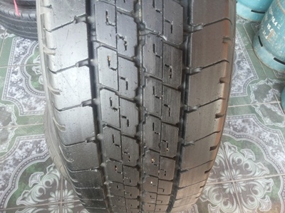 ขายยาง215/70/15 ปี 12 DUNLOP SP LT36 1 ชุด