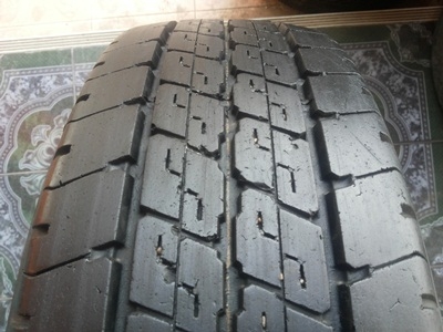 ขายยาง215/70/15 ปี 12 DUNLOP SP LT36 1 ชุด