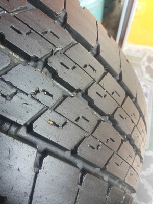 ขายยาง215/70/15 ปี 12 DUNLOP SP LT36 1 ชุด
