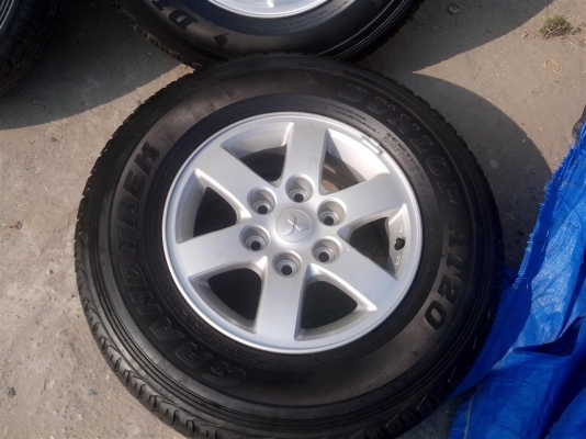 ขายแม๊ก ปาเจโร่ พร้อมยางปี 2012 ครบชุด 245/70/16 ชุดละ 7,900 บาท มารับเอง ขายแม๊ก ปาเจโร่ พร้อมยางปี 2012 ครบชุด 245/70/16 ชุดละ 7,900 บาท มารับเอง