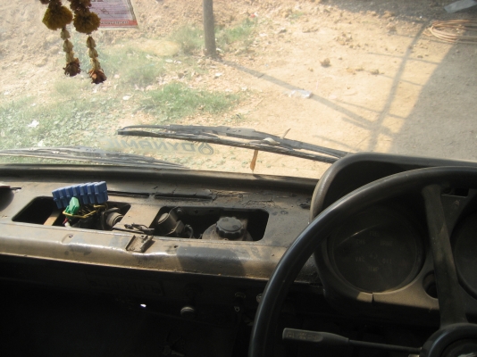 KT  925   เครื่อง  HO 7 C  195 แรง    695,000บาท