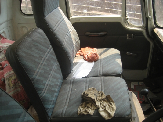 KT  925   เครื่อง  HO 7 C  195 แรง    695,000บาท