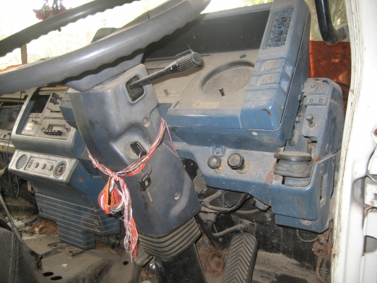 KT  925   เครื่อง  HO 7 C  195 แรง    695,000บาท