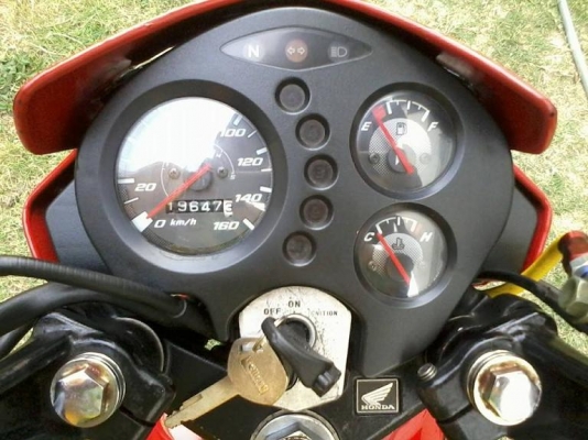 ขาย SONIC ตัวใหม่ แต่งสวยๆเลย ไม่แพง สีแดงล้วน