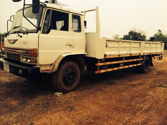 Hino 6 ล้อช่วงยาว 7.50 เมตร ราคาน่าฟัง