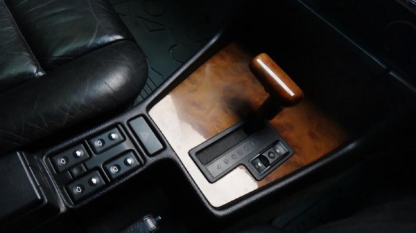 มาแร้วคับ...BMW 525IA big nose สีเทา ปี1997 สภาพสวยเรยคับ รถไม่ช้ำ ใช้งานได้ยาวๆ ...ลูกค้าท่านใด ชอบรถแนวๆนี้ จัดไปคับ...แจ็กกี้เปิดให้ถูกๆ... ราคา : 269,000 บาท สภาพสินค้า : มือสอง ยี่ห้อ : BMW รุ่น : SERIES 5 ปี : 1997 เชื้อเพลิง : เบนซิน BMW 525iA BIG