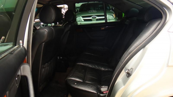 มาแร้วคับ...BMW 525IA big nose สีเทา ปี1997 สภาพสวยเรยคับ รถไม่ช้ำ ใช้งานได้ยาวๆ ...ลูกค้าท่านใด ชอบรถแนวๆนี้ จัดไปคับ...แจ็กกี้เปิดให้ถูกๆ... ราคา : 269,000 บาท สภาพสินค้า : มือสอง ยี่ห้อ : BMW รุ่น : SERIES 5 ปี : 1997 เชื้อเพลิง : เบนซิน BMW 525iA BIG