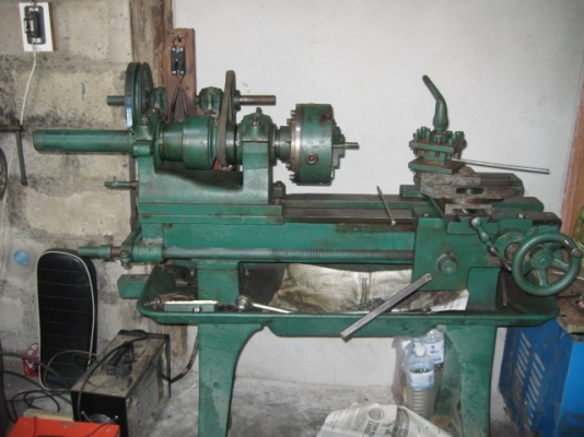 เครื่องกลึงเล็ก