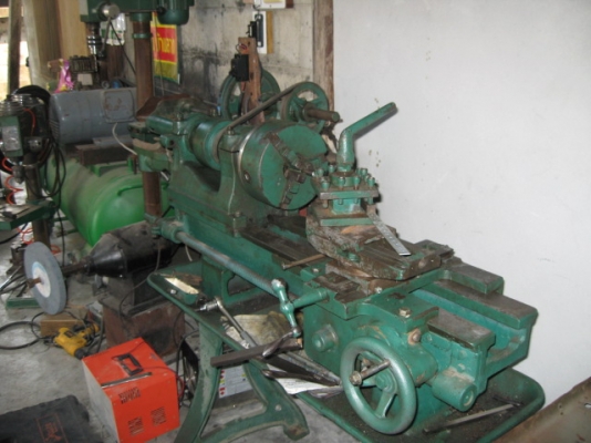 เครื่องกลึงเล็ก