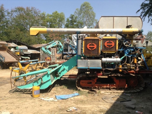 รถเกี่ยวข้าววรพจน์ เครื่องjo8c ปั้มไดกิ้น22 ตัวเดิน 200