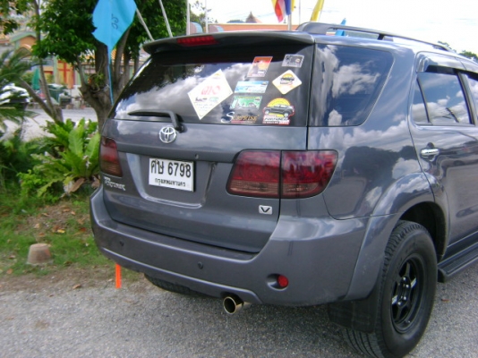 แผ่นสะท้อนแสงท้ายรถ เทรนใหม่มาแรงติดก่อนหล่อก่อน ติดได้ทุกรุ่น ความยาว8.5"รวมตะขอยาว10"ราคาคลองถมกันเลยคร้าบถูกๆ สนใจ081-7915677/inboxคร้าบ