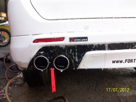 แผ่นสะท้อนแสงท้ายรถ เทรนใหม่มาแรงติดก่อนหล่อก่อน ติดได้ทุกรุ่น ความยาว8.5"รวมตะขอยาว10"ราคาคลองถมกันเลยคร้าบถูกๆ สนใจ081-7915677/inboxคร้าบ