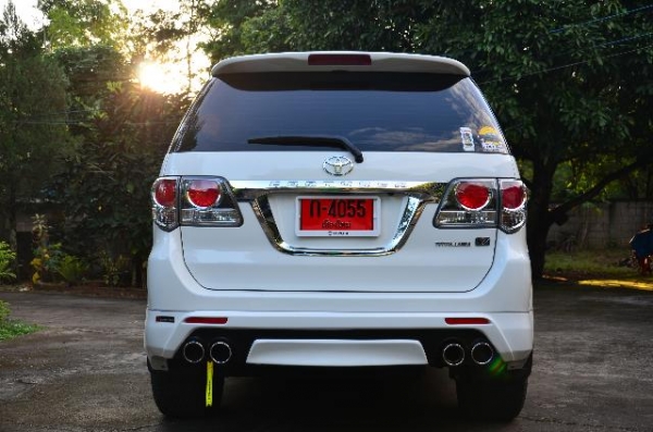 แผ่นสะท้อนแสงท้ายรถ เทรนใหม่มาแรงติดก่อนหล่อก่อน ติดได้ทุกรุ่น ความยาว8.5"รวมตะขอยาว10"ราคาคลองถมกันเลยคร้าบถูกๆ สนใจ081-7915677/inboxคร้าบ