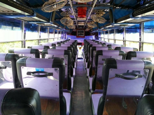 ขายรถบัสพัดลมตัวถังเชิดชัย ทรงวอลโว่(สภาพเดิมๆ) คัชซีเบนซ์ เครื่องนิสัน 330 HP. อินเตอร์เทอร์โบ คานหน้าหลังนิสัน ก้นโครงหน้าหลังใหญ่เบนซ์  8 สูบ