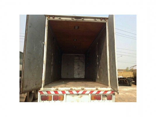 ขาย6ล้อตู้แห้ง10บาน เครื่อง210แรง สภาพพร้อมใช้ เอกสารพร้อมโอน