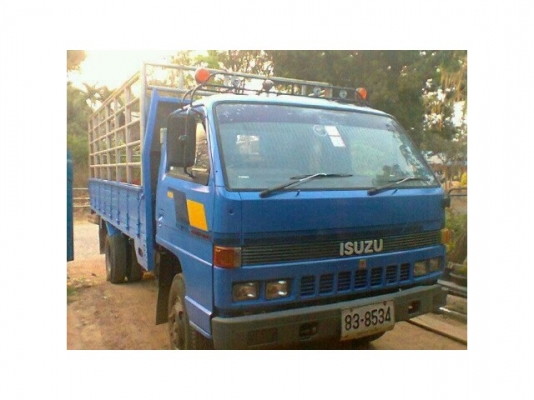 ขายISUZU NPR 110แรง เครื่องดี แชสซีสวย เอกสารพร้อมโอน