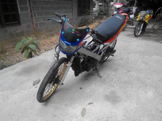 ขาย แดช  6500  บาท  ตามสภาพราคาคุยได้นิดหน่อยครับ