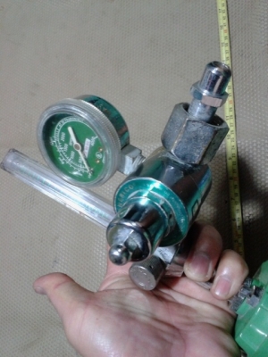 COMPRESSED GAS REGULATOR  GENERICO