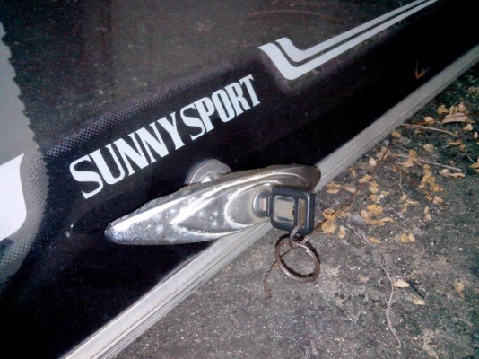 ขายหลังคาไฟเบอร์ของรถ MAZDA ตรงรุ่นแฟมิเลียเลย ขายหลังคาไฟเบอร์ของรถ MAZDA ตรงรุ่นแฟมิเลียเลย