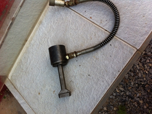 ชุดแกนกดชิ้นงานด้วยระบบไฮดรอลิค จับยึด ชิ้นงานพร้อมหัวสายต่อเร็วปลดเข้า-ออกง่ายใช้ง่ายได้แรงกดเยอะ(มี 5 ตัว) ชุดแกนกดชิ้นงานด้วยระบบไฮดรอลิค จับยึด ชิ้นงานพร้อมหัวสายต่อเร็วปลดเข้า-ออกง่ายใช้ง่ายได้แรงกดเยอะ(มี 5 ตัว)