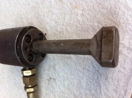 ชุดแกนกดชิ้นงานด้วยระบบไฮดรอลิค จับยึด ชิ้นงานพร้อมหัวสายต่อเร็วปลดเข้า-ออกง่ายใช้ง่ายได้แรงกดเยอะ(มี 5 ตัว)