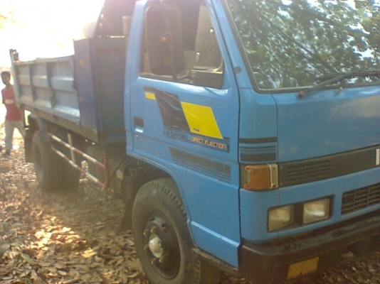 ขาย หกล้อ NPR 115 F หน้าหลัง