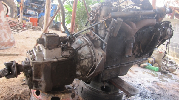 เครื่องยนต์ ฮีโน่ DQ100.  สตาร์ทติดเสียงเพราะ แน่นเก็บไว้ไม่ได้ใช้