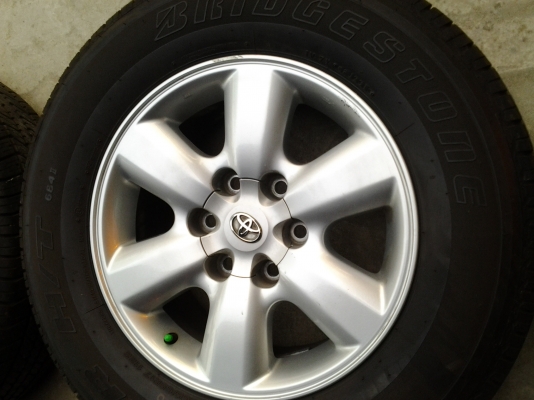 ขายแม็กvigo ขอบ 17 พร้อมยาง ปี 2013