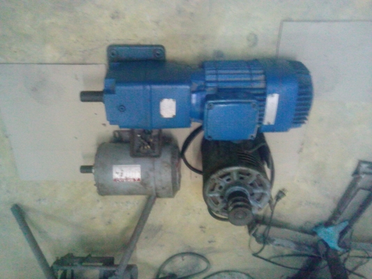 มอเตอร์เกียร์ DEMAG  และ มอเตอร์ 3 เฟส มิตซู 2แ่รง ขายเหมา