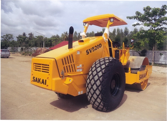 รถบดสั่นสะเทือนล้อเรียบ SAKAI รุ่น SV520D รถบดสั่นสะเทือนล้อเรียบ SAKAI รุ่น SV520D