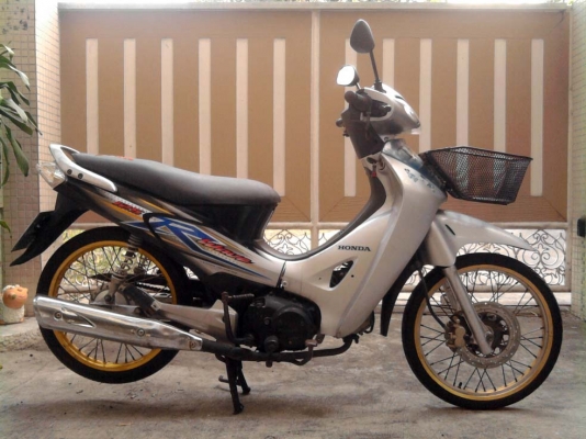 ขออนุญาติขาย HONDA WAVE 125RU-Box กุญแจใหญ่ 2 ชั้น โอนให้ฟรีครับ