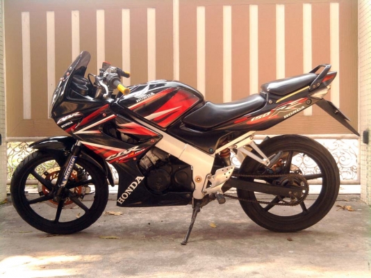 ขออนุญาติขาย HONDA CBR 150 สตา์ร์ทมือ โอนให้ฟรี