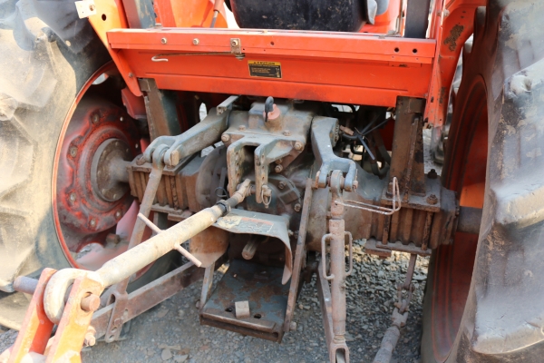 มาแล้ว KUBOTA M5000 พร้อมโรตารี่ติดดัวรถ ใบมีดดันดินตราช้างติดตัวรถ มาแล้ว KUBOTA M5000 พร้อมโรตารี่ติดดัวรถ ใบมีดดันดินตราช้างติดตัวรถ