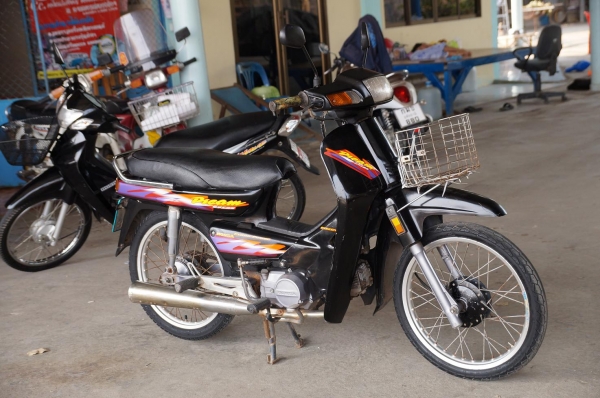 ขาย HONDA ดรีม 2 เดิม ๆ เครื่องดี มาก ๆ พร้อมใช้ ระบบไฟ ติดครบ สภาพโดยรวมตามรูป ทะเบียนพร้อมโอน ภาษี 2557