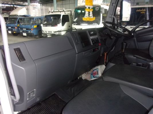ขาย 6ล้อ อีซูซุ เครน 3ตัน 210แรง ยาว 6.50  ปี2009 รถใช้ 73180 กม. สภาพสวยเดิมเครื่องดี พร้อมใช้งาน ชมก่อนได้ครับ สนใจติดต่อ 081-9425443