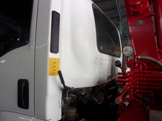 ขาย 6ล้อ อีซูซุ เครน 3ตัน 210แรง ยาว 6.50  ปี2009 รถใช้ 73180 กม. สภาพสวยเดิมเครื่องดี พร้อมใช้งาน ชมก่อนได้ครับ สนใจติดต่อ 081-9425443