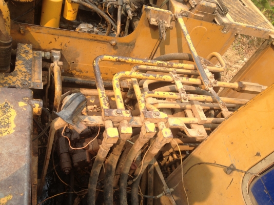Komatsu รุ้น 1