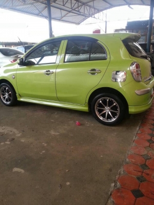 NISSAN MARCH 1.2 E ปี 11  เกียร์ธรรมดา เบาะหนัง  กระจกไฟฟ้า ABS AIRBAG เซ็นทรัลล็อค