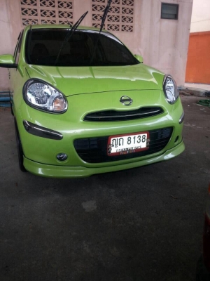 NISSAN MARCH 1.2 E ปี 11  เกียร์ธรรมดา เบาะหนัง  กระจกไฟฟ้า ABS AIRBAG เซ็นทรัลล็อค