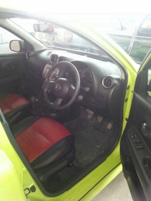 NISSAN MARCH 1.2 E ปี 11  เกียร์ธรรมดา เบาะหนัง  กระจกไฟฟ้า ABS AIRBAG เซ็นทรัลล็อค