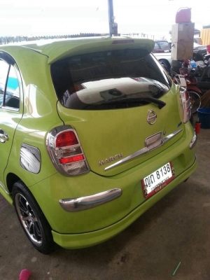 NISSAN MARCH 1.2 E ปี 11  เกียร์ธรรมดา เบาะหนัง  กระจกไฟฟ้า ABS AIRBAG เซ็นทรัลล็อค