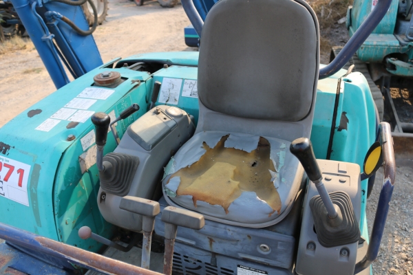 KOMATSU PC30R-8 เก่านอก เอวแน่น ปั็มแรง สภาพพร้อมใช้ KOMATSU PC30R-8 เก่านอก เอวแน่น ปั็มแรง สภาพพร้อมใช้