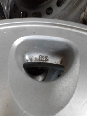 ขาย แม๊ก TOYOTA จำนวน 4 วง TEL.081-427-3941 ขาย แม๊ก TOYOTA จำนวน 4 วง TEL.081-427-3941