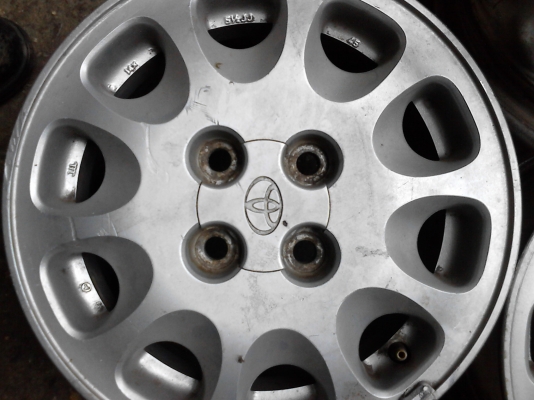 ขาย แม๊ก TOYOTA จำนวน 4 วง TEL.081-427-3941 ขาย แม๊ก TOYOTA จำนวน 4 วง TEL.081-427-3941