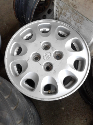 ขาย แม๊ก TOYOTA จำนวน 4 วง TEL.081-427-3941 ขาย แม๊ก TOYOTA จำนวน 4 วง TEL.081-427-3941