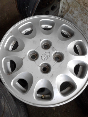 ขาย แม๊ก TOYOTA จำนวน 4 วง TEL.081-427-3941 ขาย แม๊ก TOYOTA จำนวน 4 วง TEL.081-427-3941